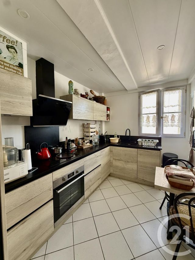 Appartement F5 à vendre - 5 pièces - 85.0 m2 - LA ROCHELLE - 17 - POITOU-CHARENTES - Century 21 Agence Du Vieux-Port