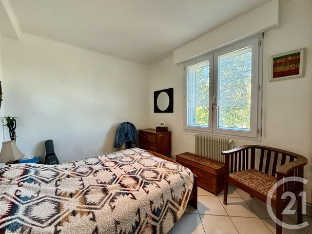 Appartement F5 à vendre - 5 pièces - 85.0 m2 - LA ROCHELLE - 17 - POITOU-CHARENTES - Century 21 Agence Du Vieux-Port