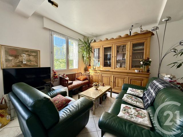 Appartement F5 à vendre - 5 pièces - 85.0 m2 - LA ROCHELLE - 17 - POITOU-CHARENTES - Century 21 Agence Du Vieux-Port