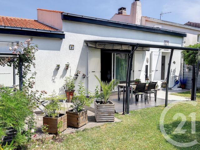 maison à vendre - 5 pièces - 112.0 m2 - LAGORD - 17 - POITOU-CHARENTES - Century 21 Agence Du Vieux-Port