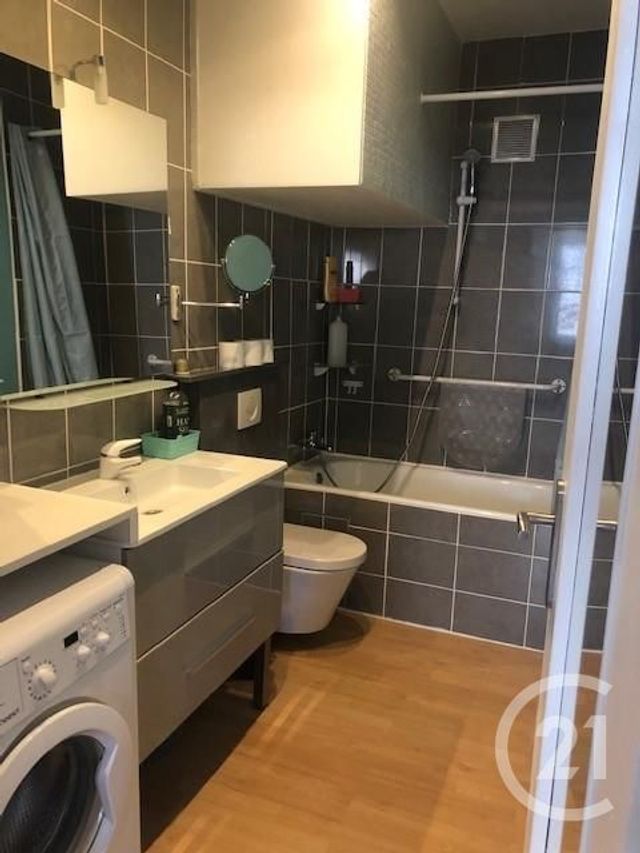 Appartement T1 à louer - 1 pièce - 36.88 m2 - LA ROCHELLE - 17 - POITOU-CHARENTES - Century 21 Agence Du Vieux-Port