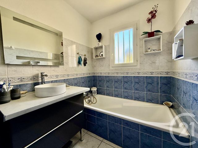 maison à vendre - 5 pièces - 104.69 m2 - ST XANDRE - 17 - POITOU-CHARENTES - Century 21 Agence Du Vieux-Port