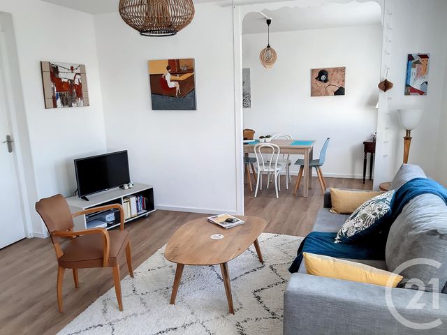 Appartement F3 à vendre - 3 pièces - 62.85 m2 - LA ROCHELLE - 17 - POITOU-CHARENTES - Century 21 Agence Du Vieux-Port
