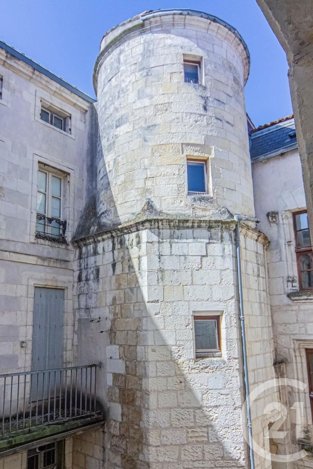 Appartement à louer - 2 pièces - 49.14 m2 - LA ROCHELLE - 17 - POITOU-CHARENTES - Century 21 Agence Du Vieux-Port