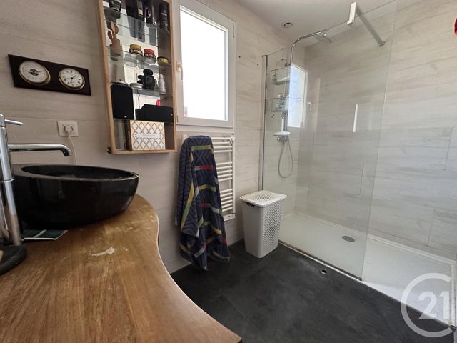 maison à vendre - 6 pièces - 185.0 m2 - ST ROGATIEN - 17 - POITOU-CHARENTES - Century 21 Agence Du Vieux-Port