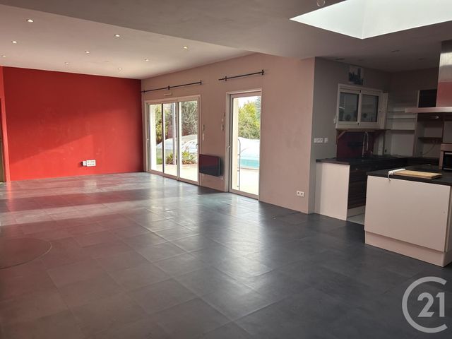 maison à vendre - 6 pièces - 185.0 m2 - ST ROGATIEN - 17 - POITOU-CHARENTES - Century 21 Agence Du Vieux-Port