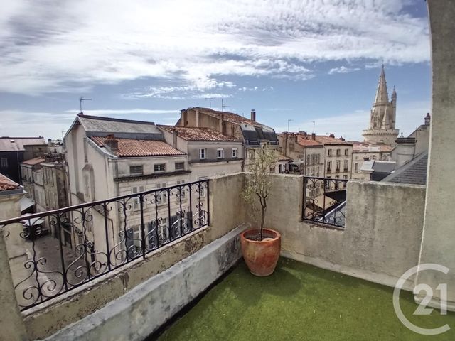 Afficher la photo en grand Appartement F3 à vendre - 3 pièces - 63.24 m2 - LA ROCHELLE - 17 - POITOU-CHARENTES - Century 21 Agence Du Vieux-Port