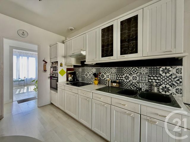 maison à vendre - 4 pièces - 117.67 m2 - VILLEDOUX - 17 - POITOU-CHARENTES - Century 21 Agence Du Vieux-Port