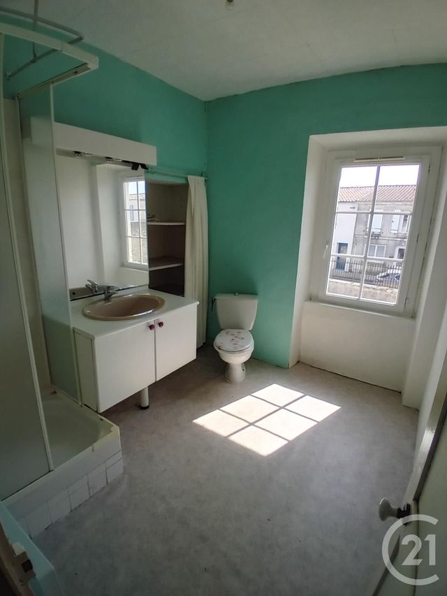 Afficher la photo en grand maison à vendre - 6 pièces - 130.57 m2 - PUILBOREAU - 17 - POITOU-CHARENTES - Century 21 Agence Du Vieux-Port