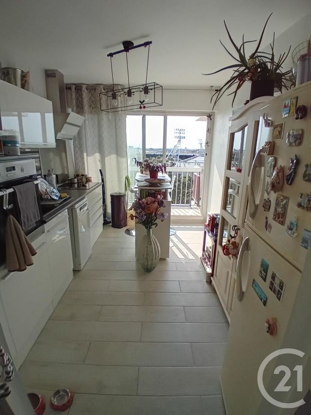 Afficher la photo en grand Appartement F2 à vendre - 2 pièces - 49.28 m2 - LA ROCHELLE - 17 - POITOU-CHARENTES - Century 21 Agence Du Vieux-Port