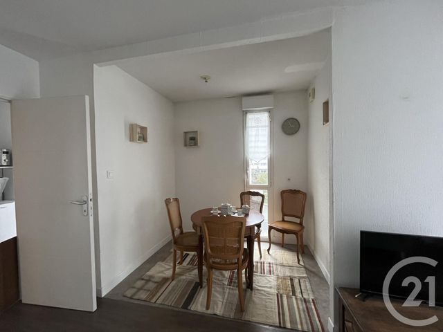 Appartement F2 à vendre - 2 pièces - 46.66 m2 - LA ROCHELLE - 17 - POITOU-CHARENTES - Century 21 Agence Du Vieux-Port