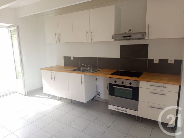 maison à vendre - 5 pièces - 110.0 m2 - STE SOULLE - 17 - POITOU-CHARENTES - Century 21 Agence Du Vieux-Port