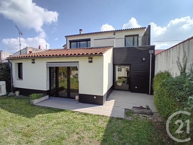 maison à vendre - 5 pièces - 203.0 m2 - LA ROCHELLE - 17 - POITOU-CHARENTES - Century 21 Agence Du Vieux-Port