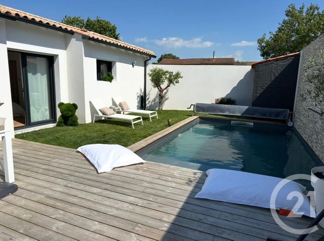 maison à vendre - 4 pièces - 142.0 m2 - L HOUMEAU - 17 - POITOU-CHARENTES - Century 21 Agence Du Vieux-Port