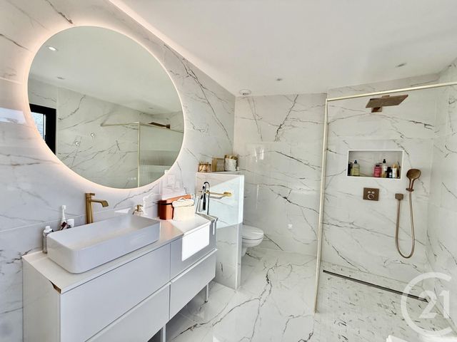 maison à vendre - 4 pièces - 142.0 m2 - L HOUMEAU - 17 - POITOU-CHARENTES - Century 21 Agence Du Vieux-Port