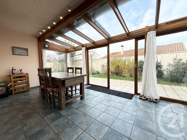 maison à vendre - 5 pièces - 157.0 m2 - L HOUMEAU - 17 - POITOU-CHARENTES - Century 21 Agence Du Vieux-Port