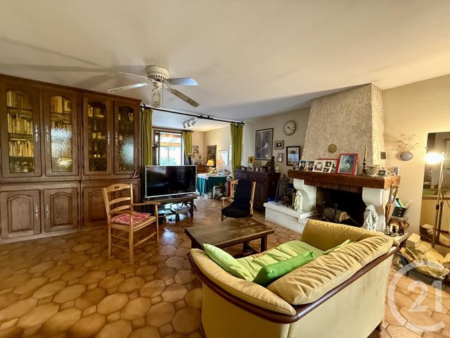 maison à vendre - 5 pièces - 157.0 m2 - L HOUMEAU - 17 - POITOU-CHARENTES - Century 21 Agence Du Vieux-Port