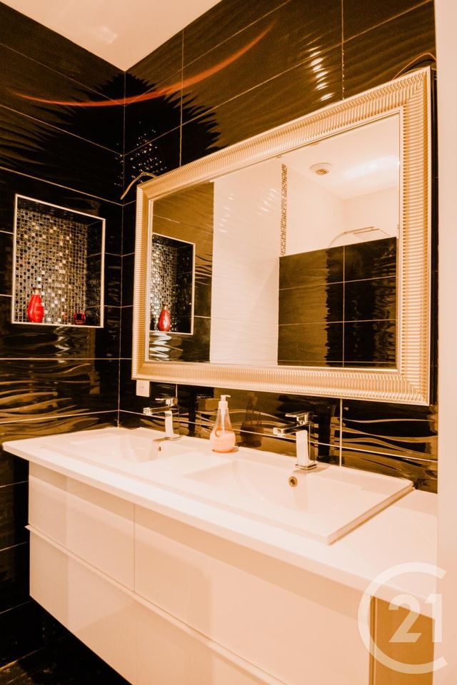 Appartement F3 à vendre - 3 pièces - 55.0 m2 - LA ROCHELLE - 17 - POITOU-CHARENTES - Century 21 Agence Du Vieux-Port