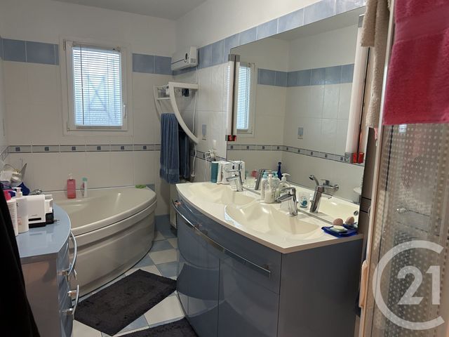 maison à vendre - 5 pièces - 120.0 m2 - SALLES SUR MER - 17 - POITOU-CHARENTES - Century 21 Agence Du Vieux-Port