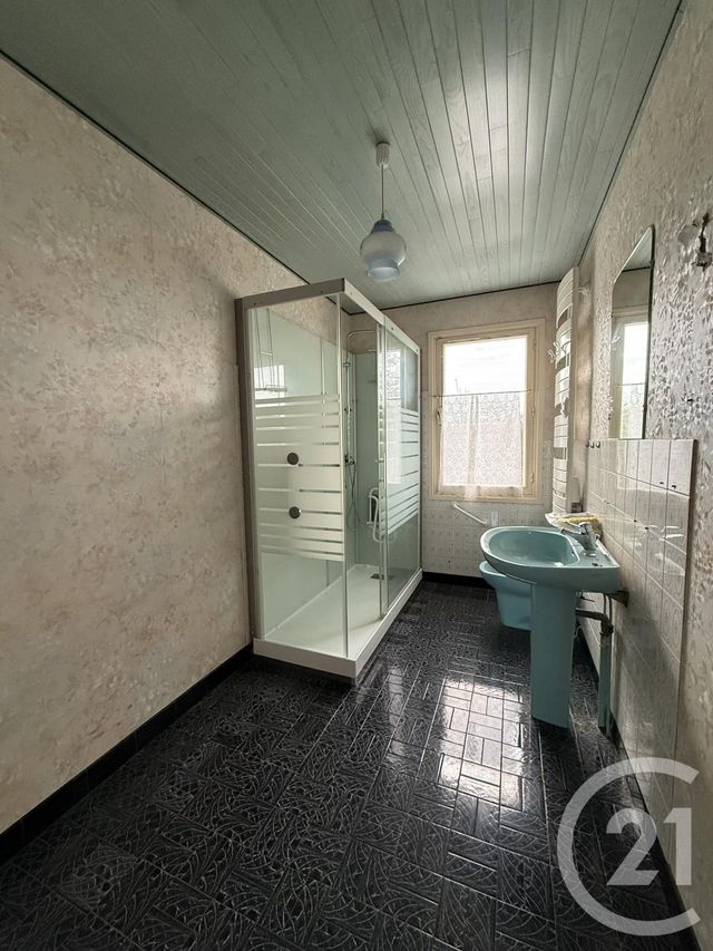 maison à vendre - 5 pièces - 110.0 m2 - ST VIVIEN - 17 - POITOU-CHARENTES - Century 21 Agence Du Vieux-Port