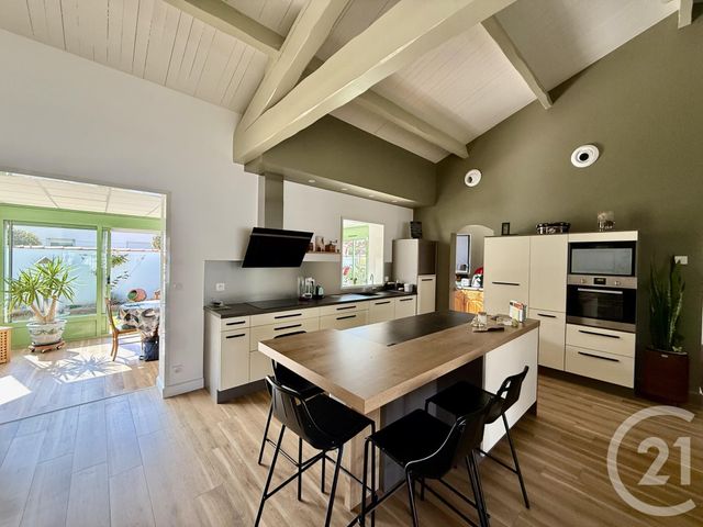 maison à vendre - 5 pièces - 130.0 m2 - PERIGNY - 17 - POITOU-CHARENTES - Century 21 Agence Du Vieux-Port