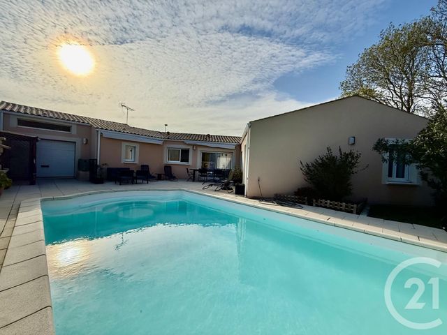 maison à vendre - 6 pièces - 128.19 m2 - ST ROGATIEN - 17 - POITOU-CHARENTES - Century 21 Agence Du Vieux-Port