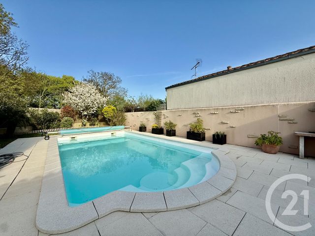 maison à vendre - 6 pièces - 128.19 m2 - ST ROGATIEN - 17 - POITOU-CHARENTES - Century 21 Agence Du Vieux-Port