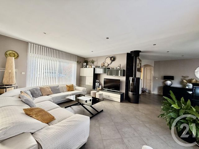 maison à vendre - 6 pièces - 128.19 m2 - ST ROGATIEN - 17 - POITOU-CHARENTES - Century 21 Agence Du Vieux-Port