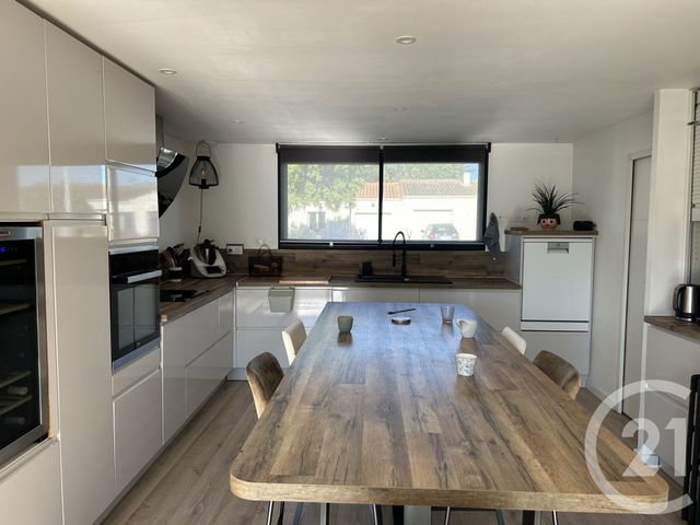 maison à vendre - 7 pièces - 160.0 m2 - LAGORD - 17 - POITOU-CHARENTES - Century 21 Agence Du Vieux-Port