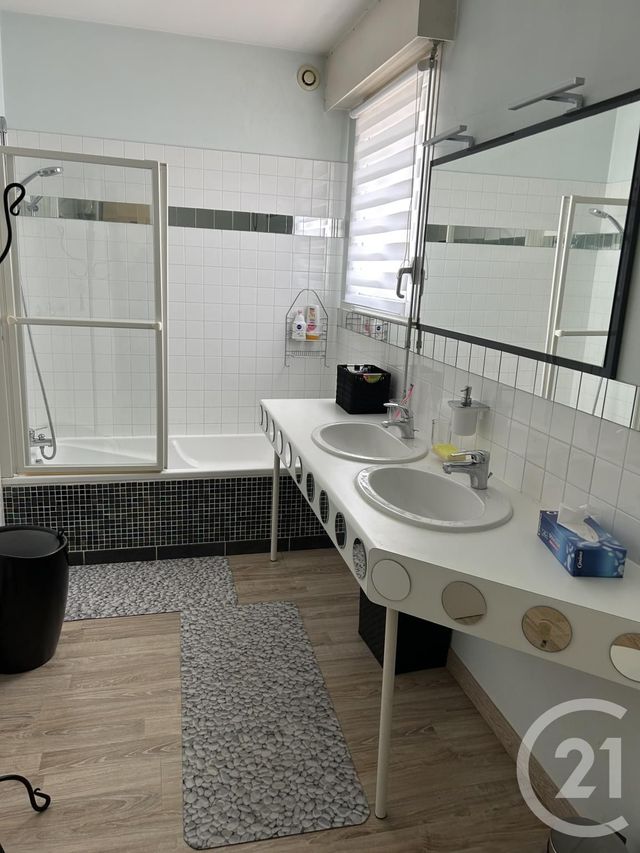 maison à vendre - 5 pièces - 160.0 m2 - PERIGNY - 17 - POITOU-CHARENTES - Century 21 Agence Du Vieux-Port