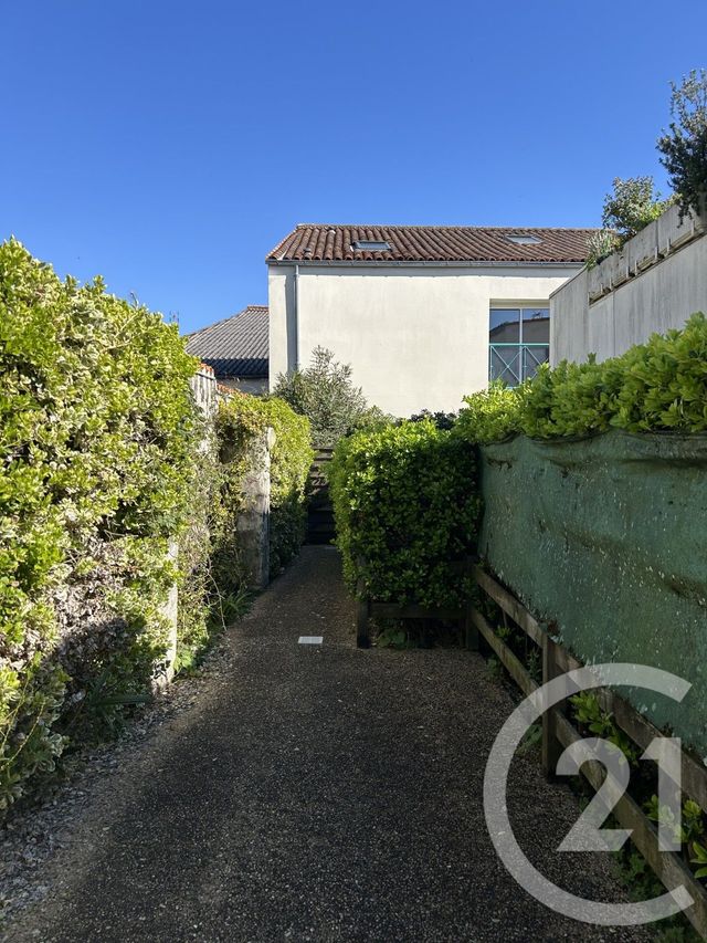 Appartement Duplex à vendre - 2 pièces - 37.57 m2 - LA ROCHELLE - 17 - POITOU-CHARENTES - Century 21 Agence Du Vieux-Port