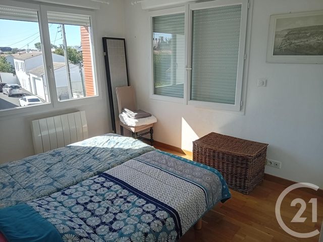 Appartement T2 à vendre - 3 pièces - 62.0 m2 - LA ROCHELLE - 17 - POITOU-CHARENTES - Century 21 Agence Du Vieux-Port