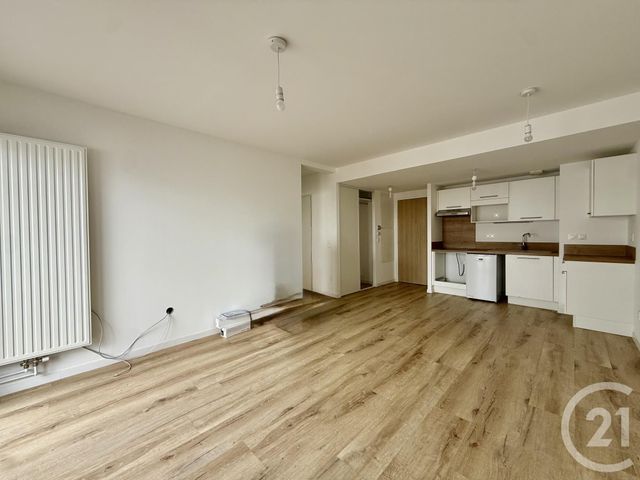 Appartement T3 à vendre - 3 pièces - 62.29 m2 - LAGORD - 17 - POITOU-CHARENTES - Century 21 Agence Du Vieux-Port