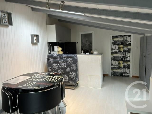 Appartement Studio à vendre - 1 pièce - 25.0 m2 - LA ROCHELLE - 17 - POITOU-CHARENTES - Century 21 Agence Du Vieux-Port