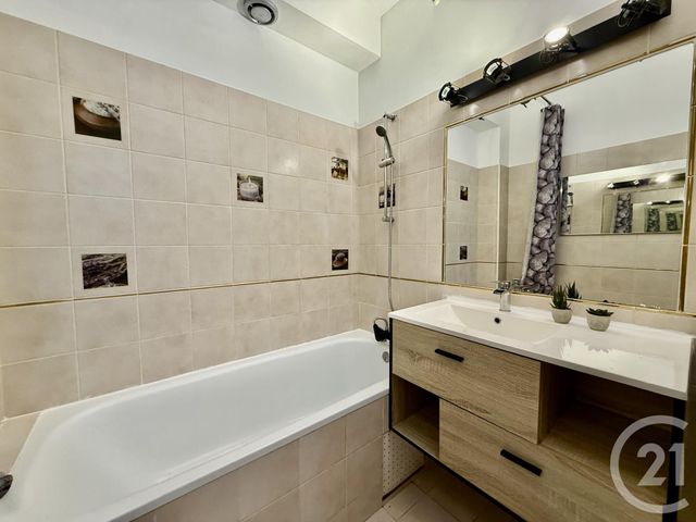 Appartement F2 à louer - 2 pièces - 37.57 m2 - LA ROCHELLE - 17 - POITOU-CHARENTES - Century 21 Agence Du Vieux-Port