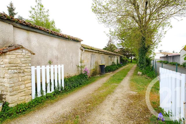 maison à vendre - 4 pièces - 118.0 m2 - STE SOULLE - 17 - POITOU-CHARENTES - Century 21 Agence Du Vieux-Port