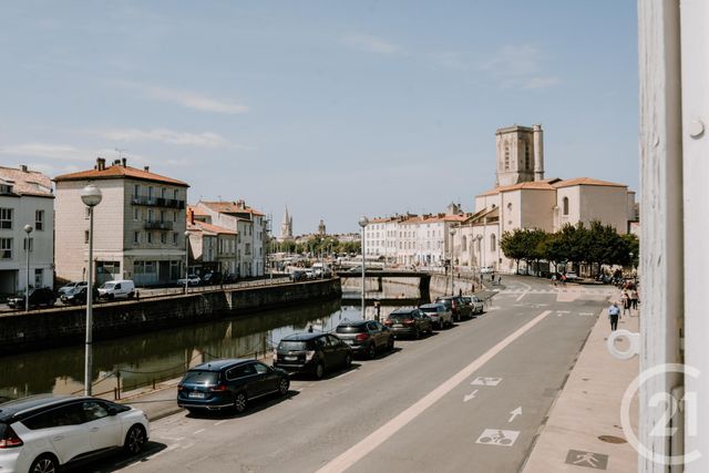 Appartement T2 à vendre - 3 pièces - 55.0 m2 - LA ROCHELLE - 17 - POITOU-CHARENTES - Century 21 Agence Du Vieux-Port