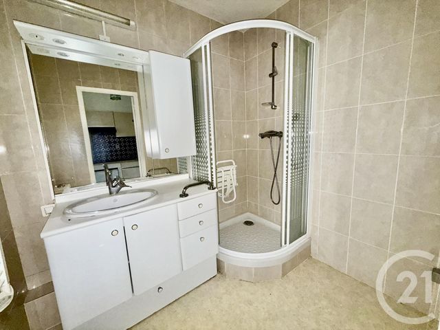 Appartement Studio à vendre - 1 pièce - 26.0 m2 - LA ROCHELLE - 17 - POITOU-CHARENTES - Century 21 Agence Du Vieux-Port