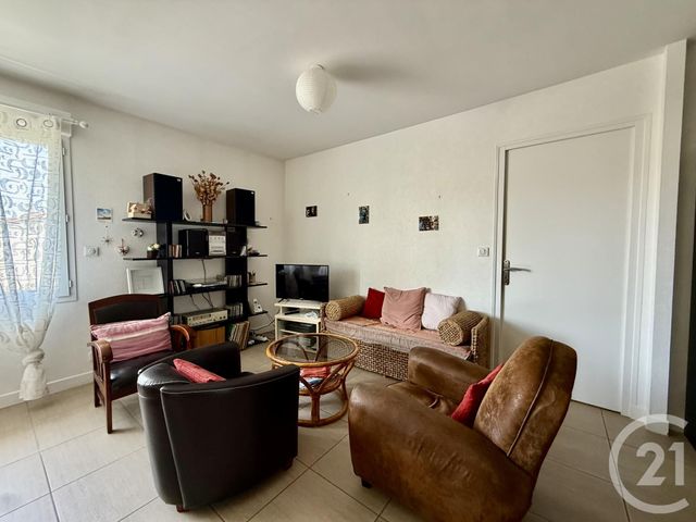Appartement T2 à vendre - 3 pièces - 62.0 m2 - LA ROCHELLE - 17 - POITOU-CHARENTES - Century 21 Agence Du Vieux-Port