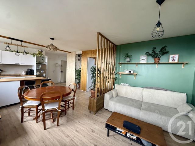 Appartement T3 à vendre - 3 pièces - 62.86 m2 - LA ROCHELLE - 17 - POITOU-CHARENTES - Century 21 Agence Du Vieux-Port