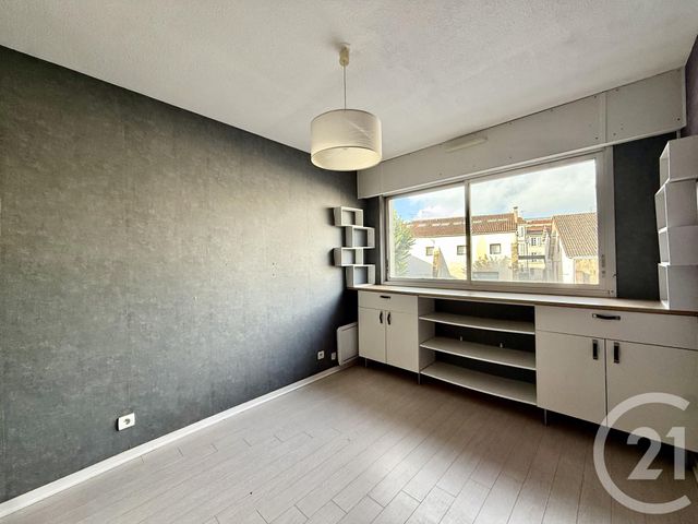 Appartement T2 à vendre - 2 pièces - 41.45 m2 - LA ROCHELLE - 17 - POITOU-CHARENTES - Century 21 Agence Du Vieux-Port